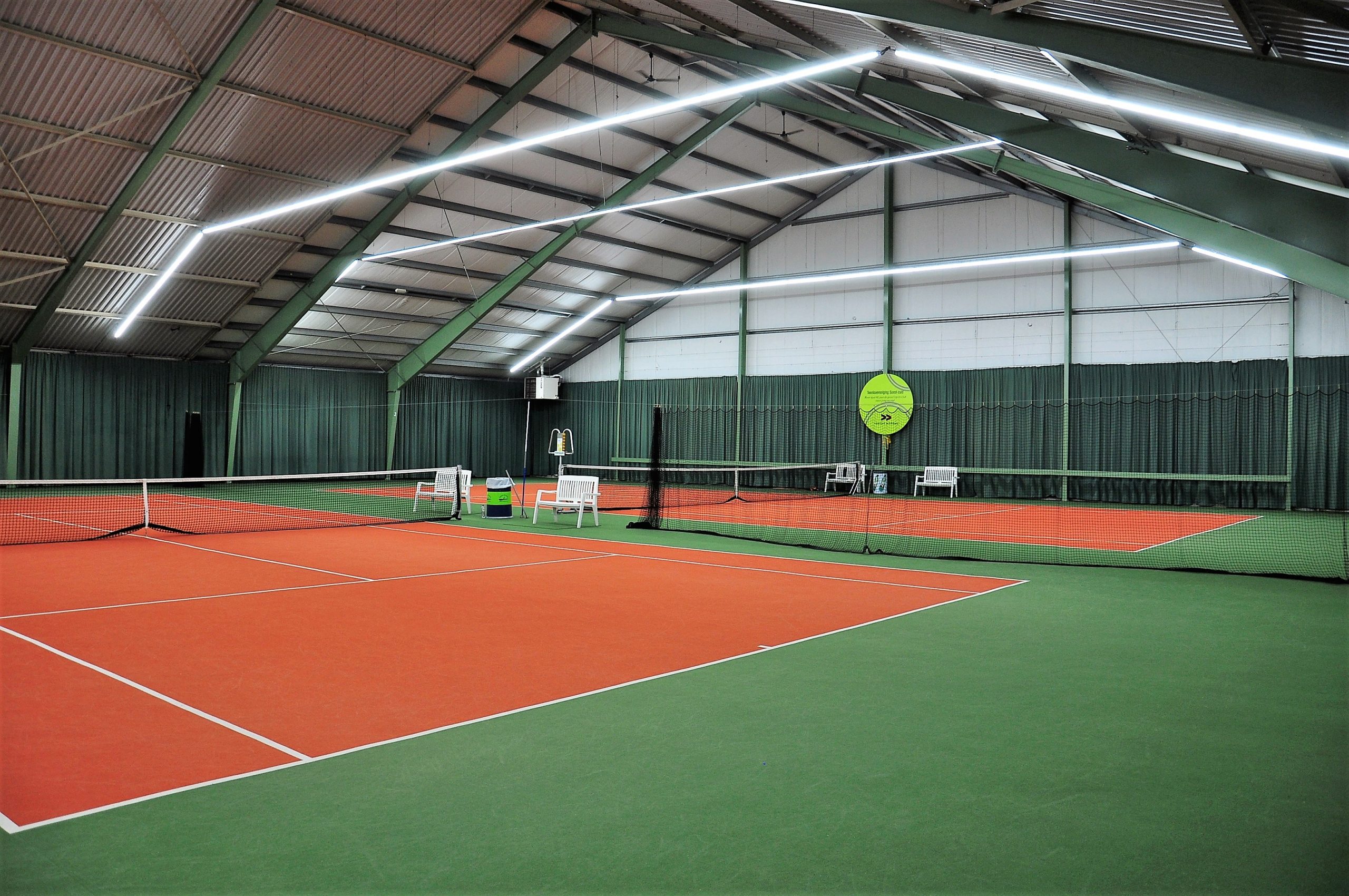Indoor tennisbaan