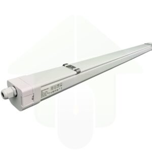 Installatievoorbeeld van VALUE+ LED Tri-Proof IP65 in een magazijnomgeving