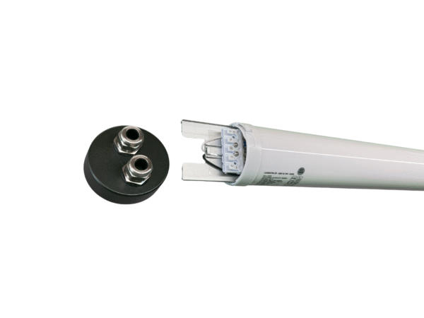 LUMESTRA IP69K CUSTOM LED armatuur met dubbele kabelwartels voor doorlussen, voorzien van 230V én 24V lichtbron. Robuust, waterdicht en eenvoudig aan te sluiten.