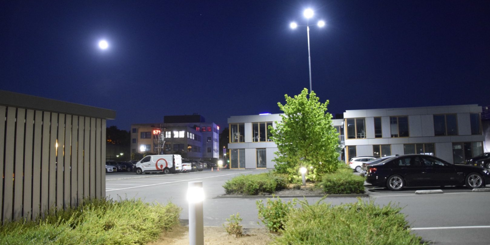 Led terreinverlichting bij Alphabet Nederland B.V.