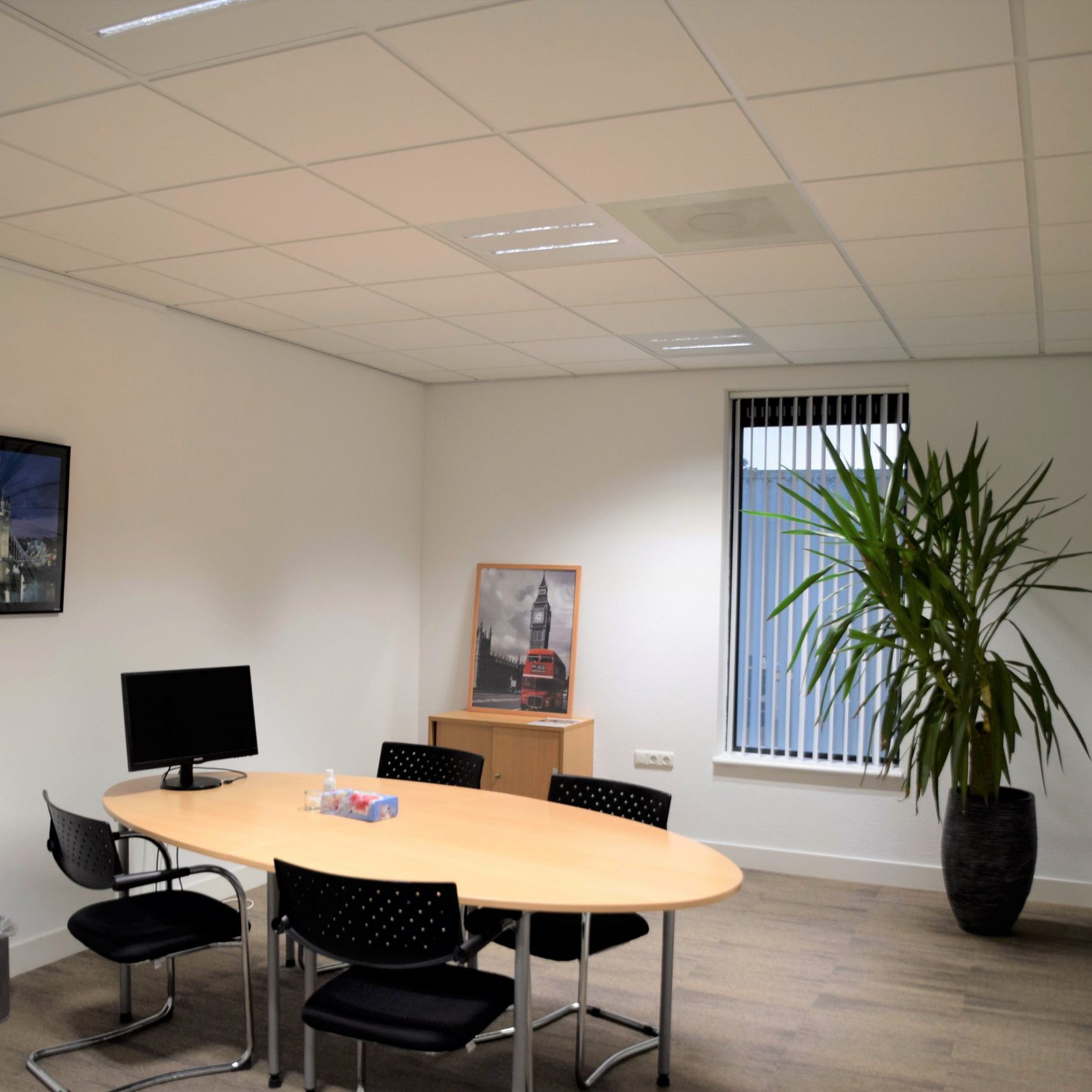 Led paneel kantoorruimte