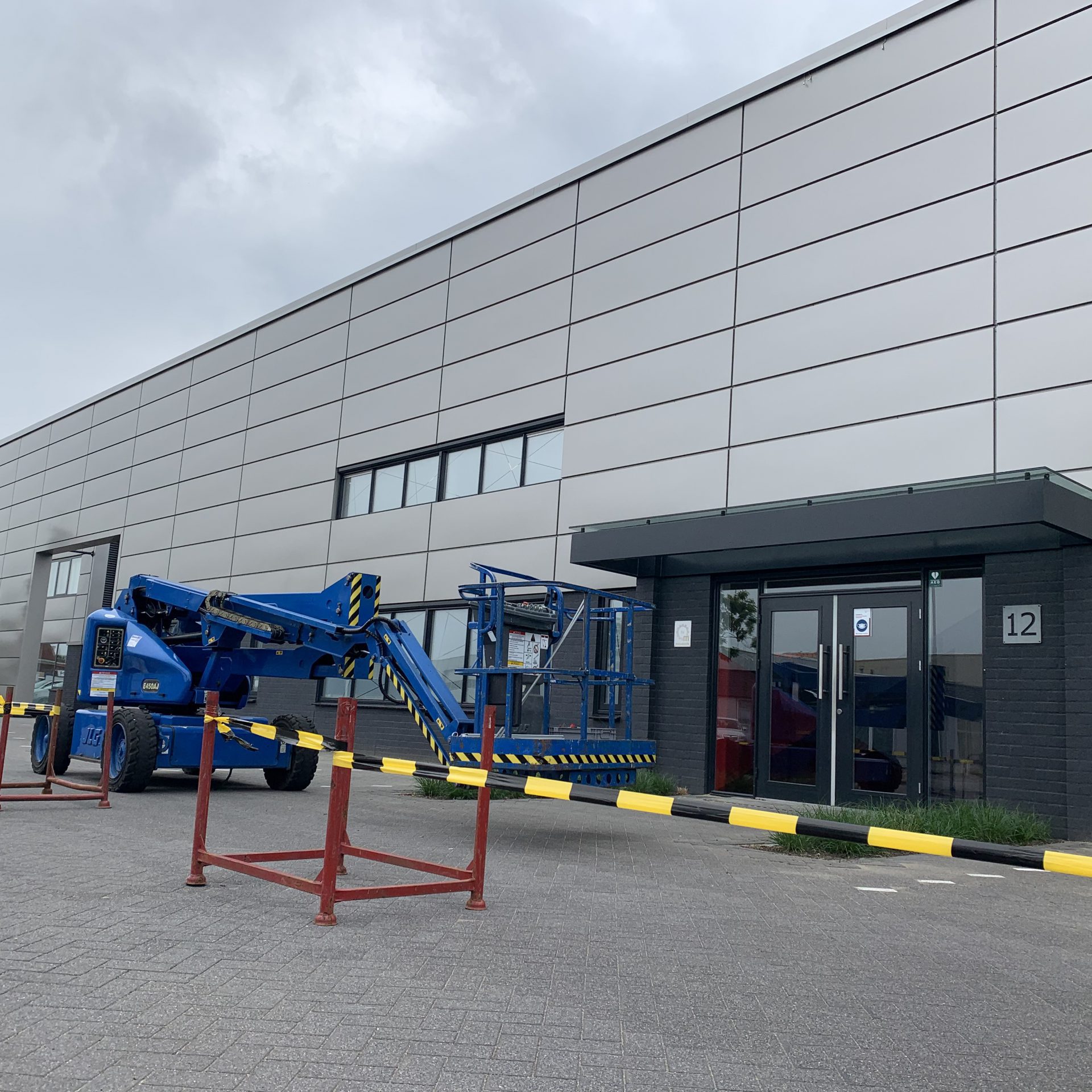 Montage van de Wall Washer led verlichting en montageprofielen voor een stijlvolle en elegante afwerking