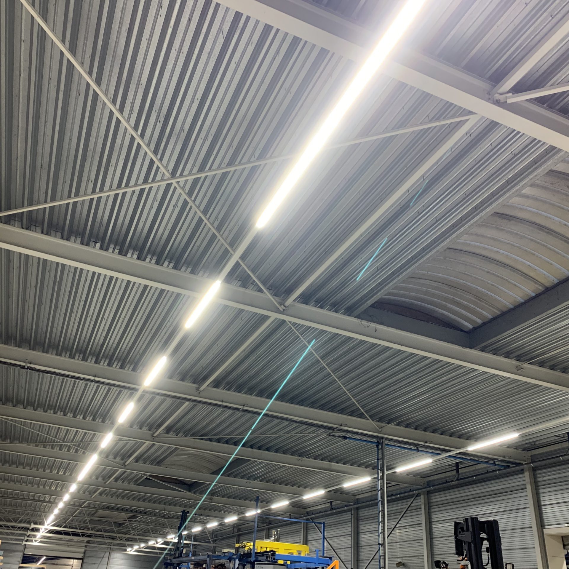 Industriële led lichtlijnen met loopverlichting