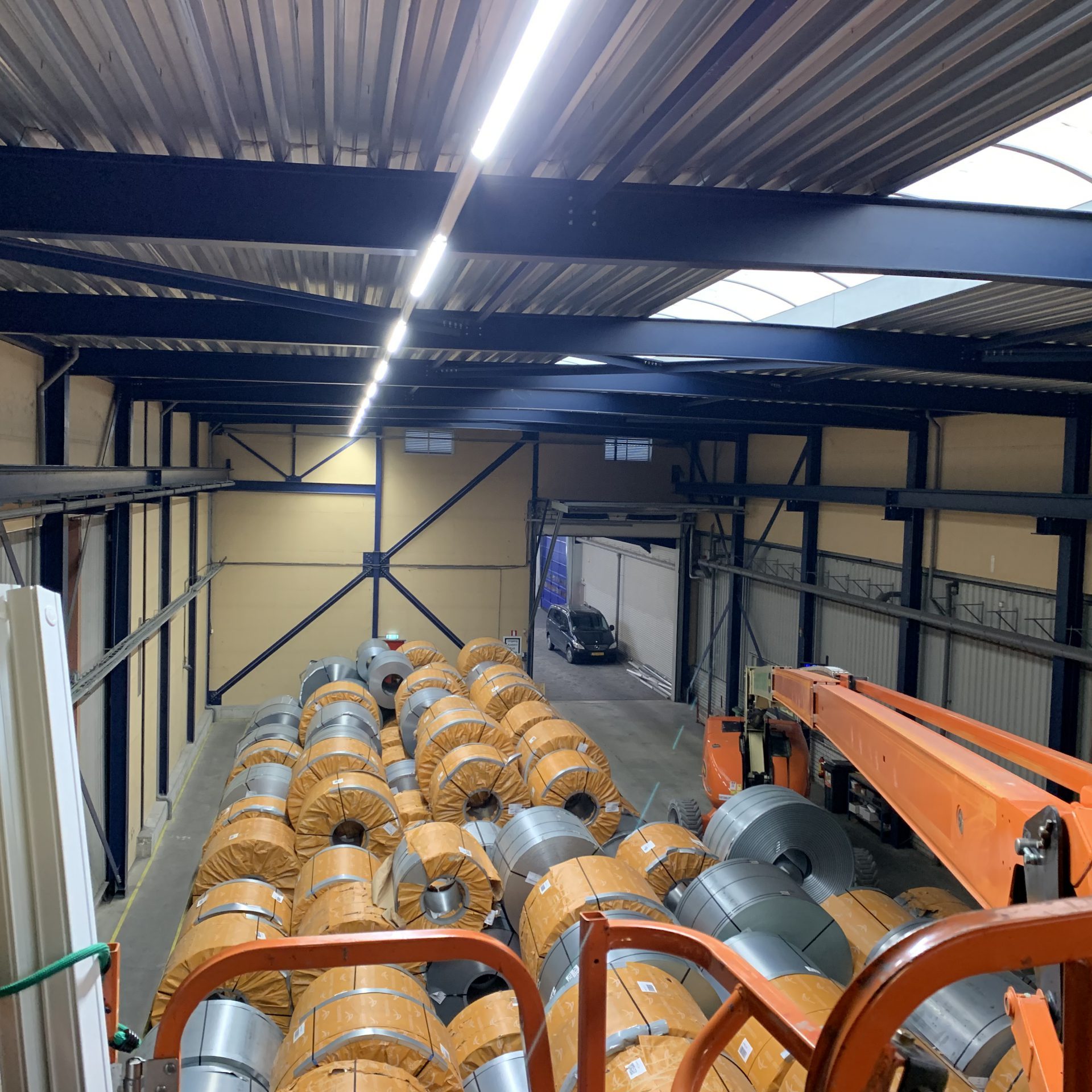 Montage van led lichtlijnen