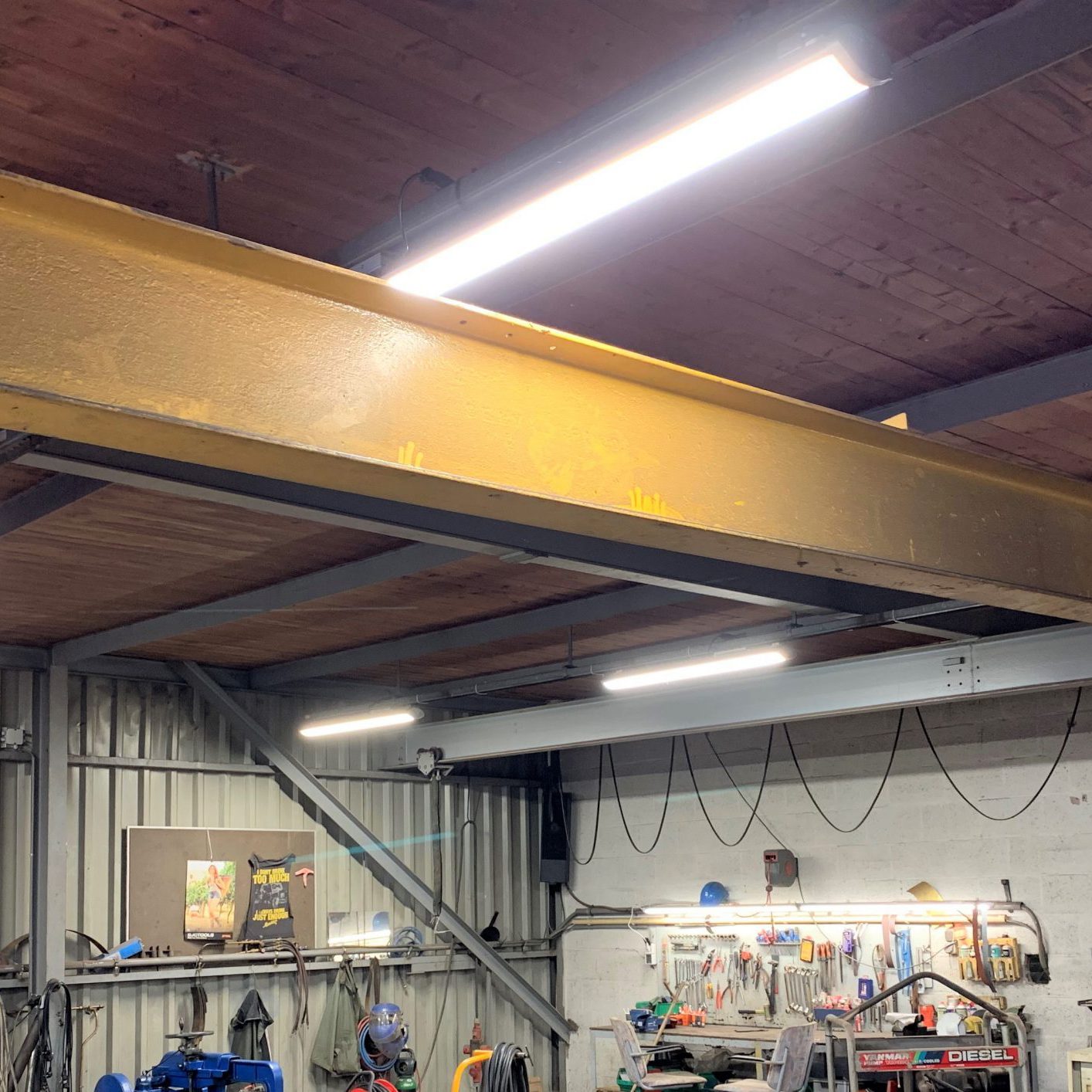 Werkplaats met led verlichting