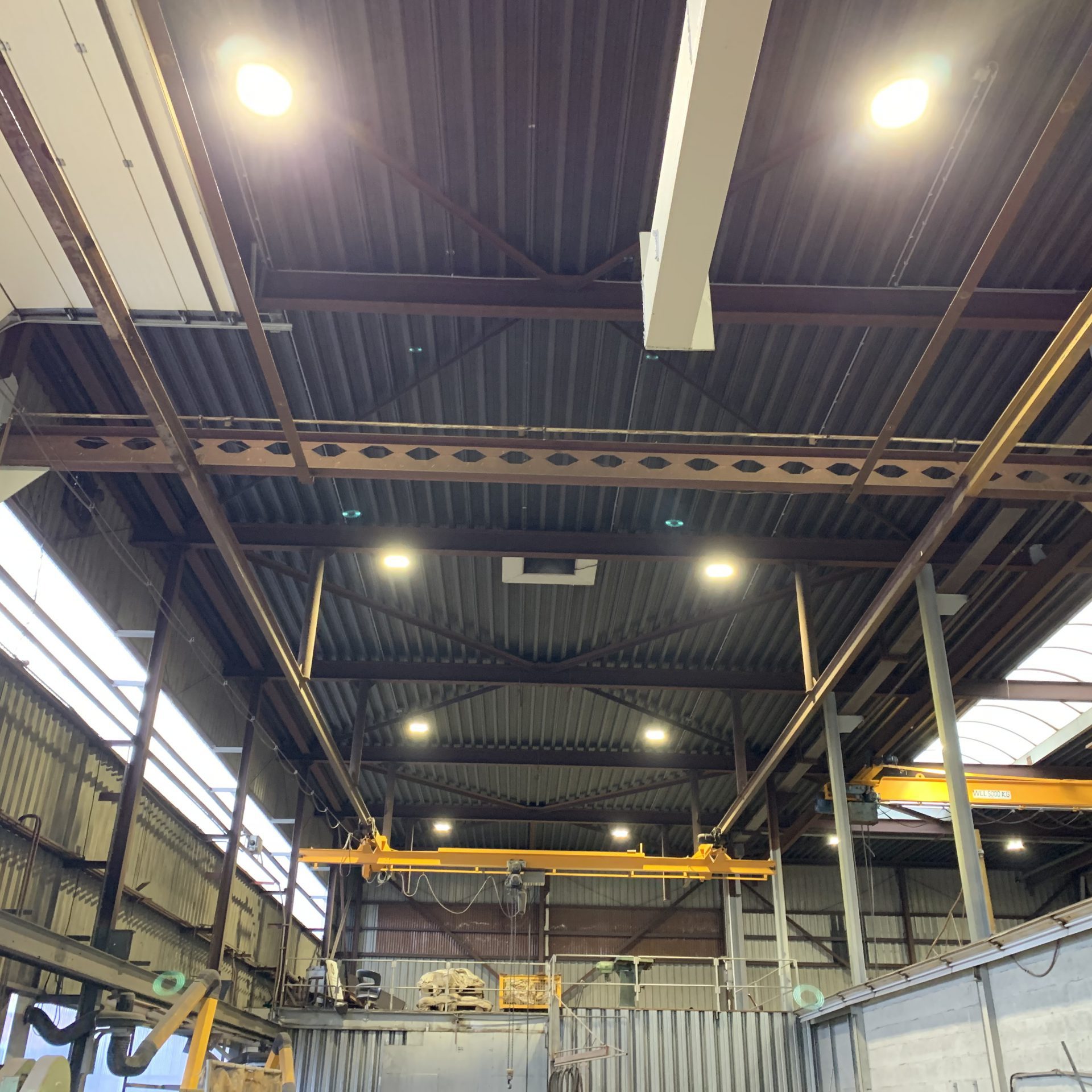 Werkplaats verlichting met professionele led armaturen