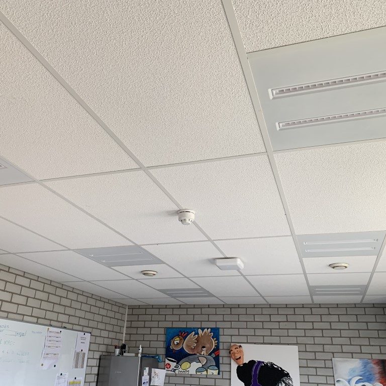 Bedrijfsverlichting vervangen door led verlichting voor kantoren - impressie uitgeschakeld