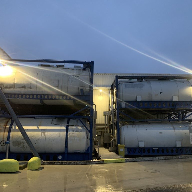 Tankpark gevelverlichting vervangen door led - led verlichting bedrijfscomplex Moerdijk