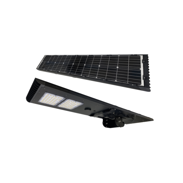 Polarics 100W solar LED terreinverlichting gemonteerd op paal bij parkeerterrein