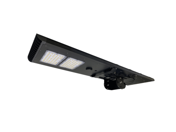Installatie van draadloze solar terreinverlichting op bedrijventerrein